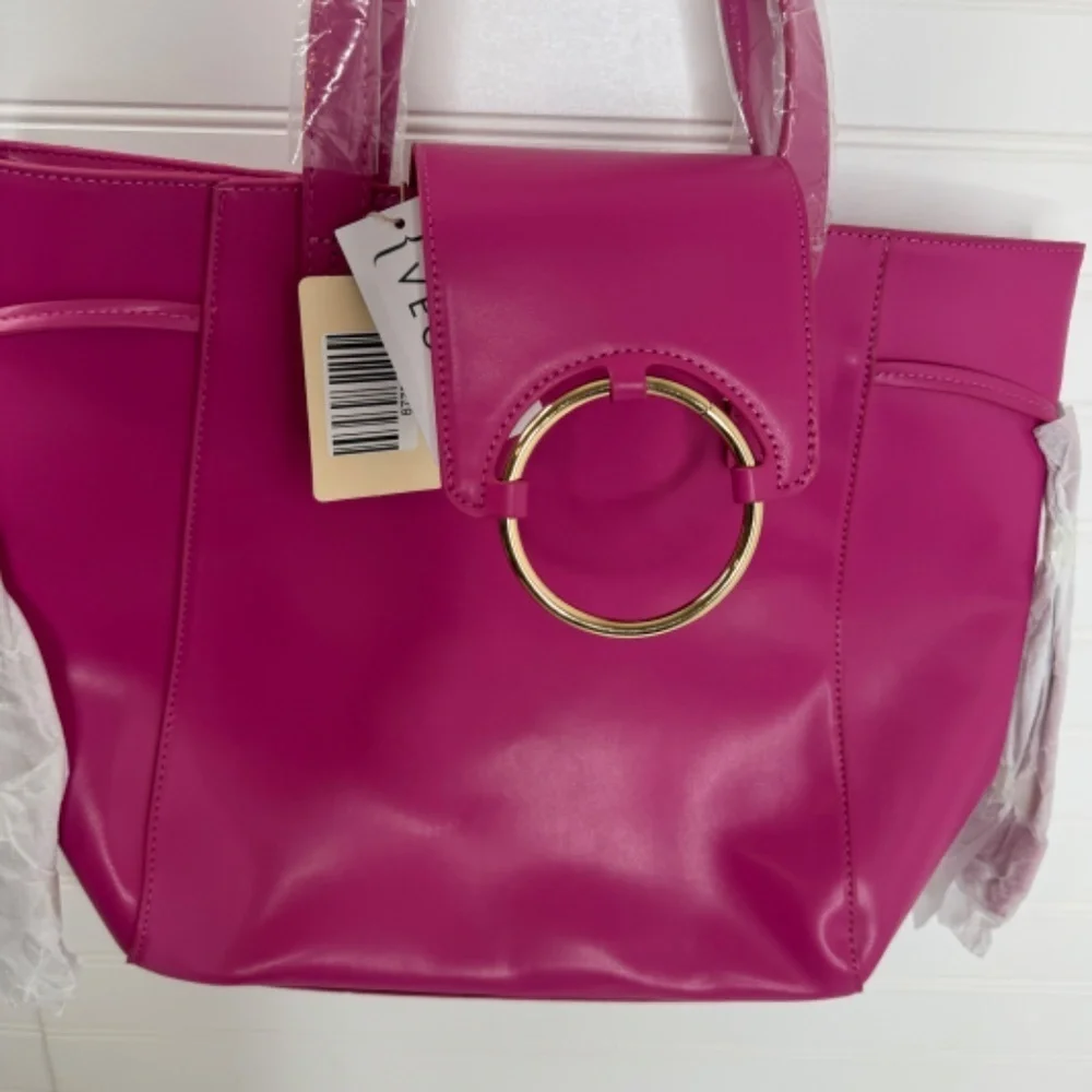 NWT Mellow World Vegan PETA Approved O Ring Tote Bag Quentina Pink